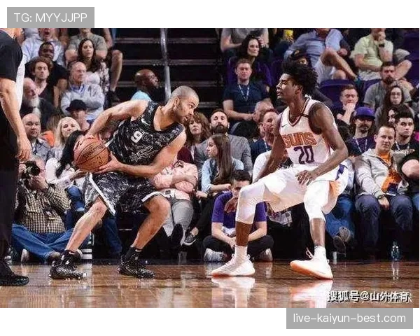 佩科维奇内线篮板提升 关键挡拆助火箭攻防转换明显提速