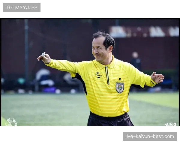 界外判定：裁判认定球已出界和最后触球者的关键规则